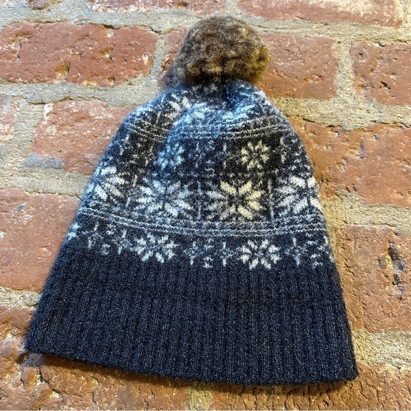 Muk Luk's Women's Fur Pom Beanie Winter Cuff Hat Pom Pom Fairy Dust Glitter GRAY - Picture 14 of 14